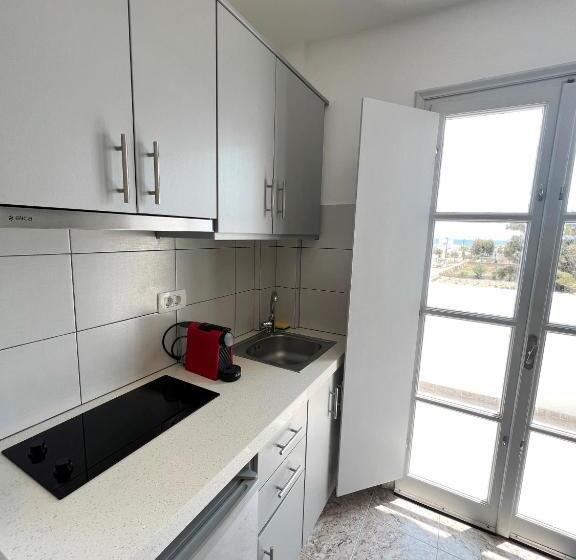 호텔 White Lily Suites & Lofts Adults Only 16 Plus