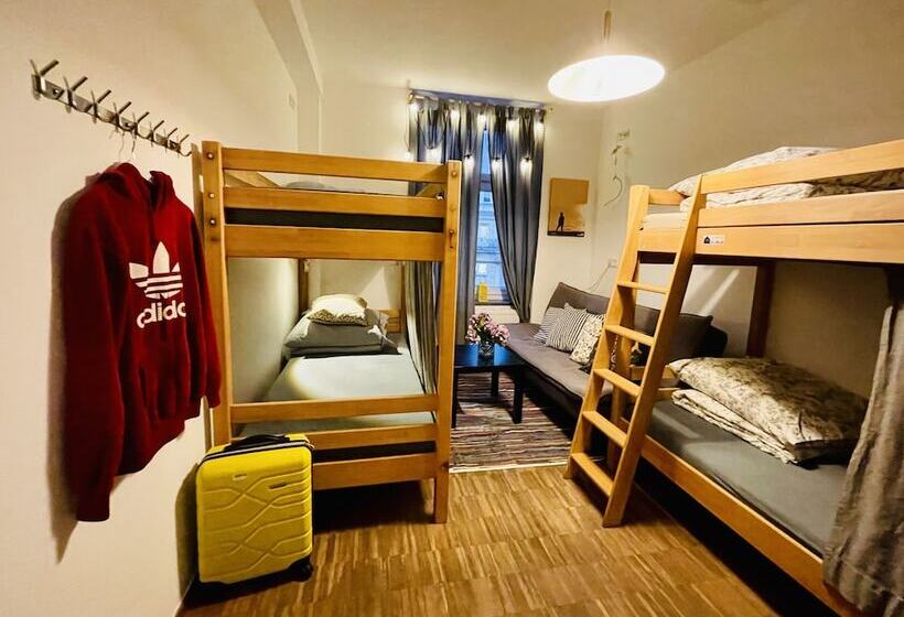 Jc&blue Guesthouse   Hostel