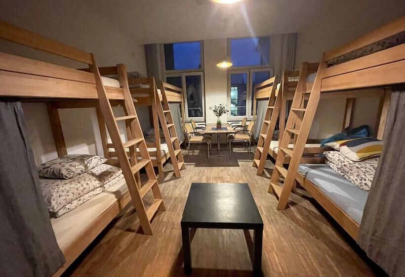 Jc&blue Guesthouse   Hostel