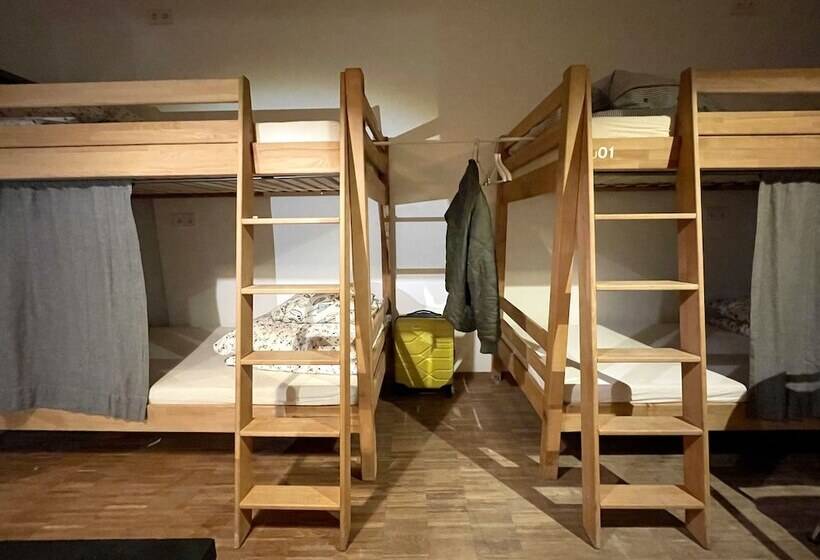 Jc&blue Guesthouse   Hostel