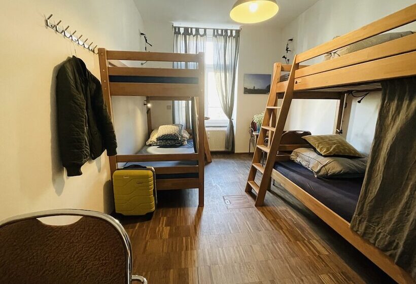 Jc&blue Guesthouse   Hostel