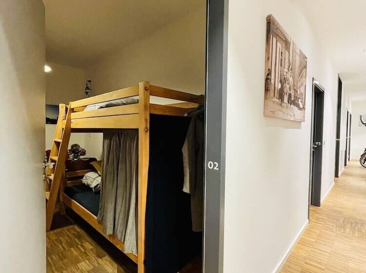 Jc&blue Guesthouse   Hostel