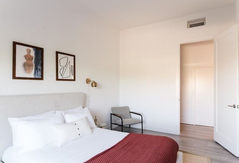 Julep By Avantstay Stylish 9 Br Estate W/ Mid Century Modern Decor