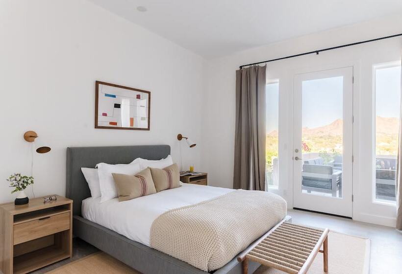 Julep By Avantstay Stylish 9 Br Estate W/ Mid Century Modern Decor