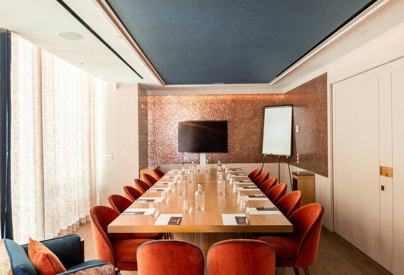 Legacy Hotel Cascais, Curio Collection By Hilton