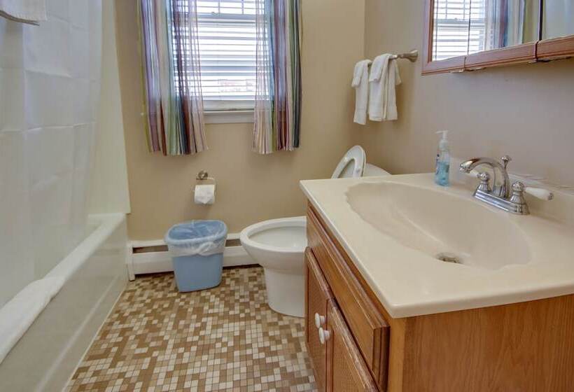 Majestic Hotel & Apartments