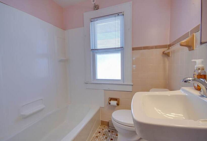 Majestic Hotel & Apartments