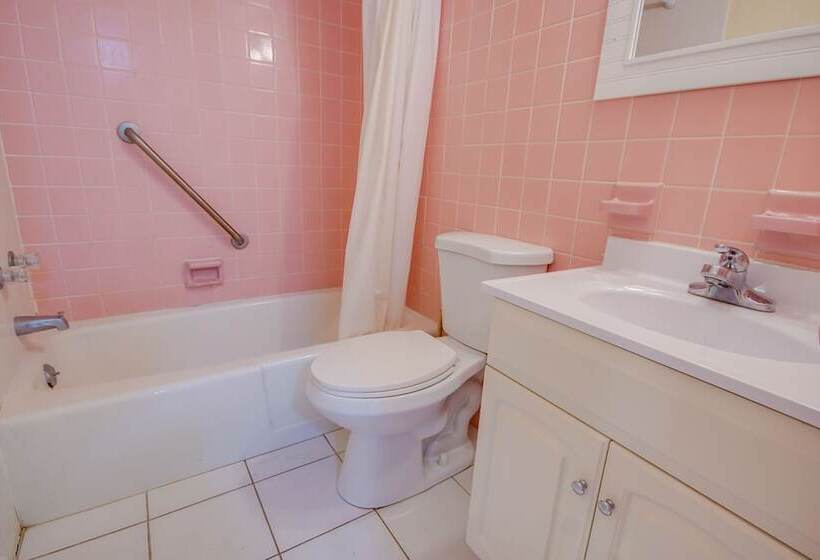 Majestic Hotel & Apartments