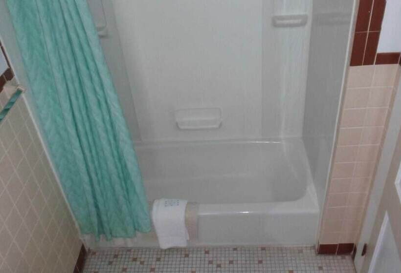 Majestic Hotel & Apartments