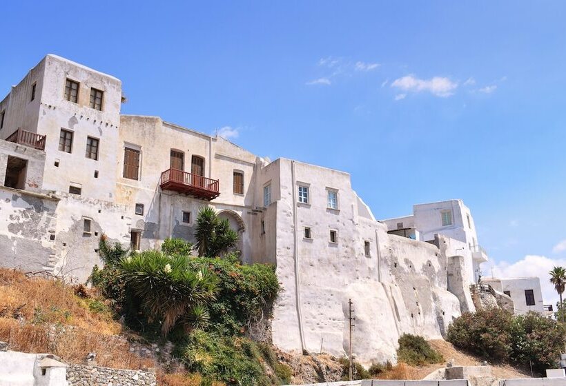 Mariet Naxos Elegant Suites