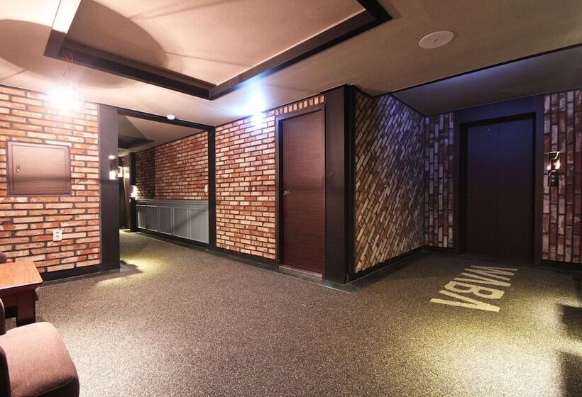 فندق على الطريق Busan Suyeong S