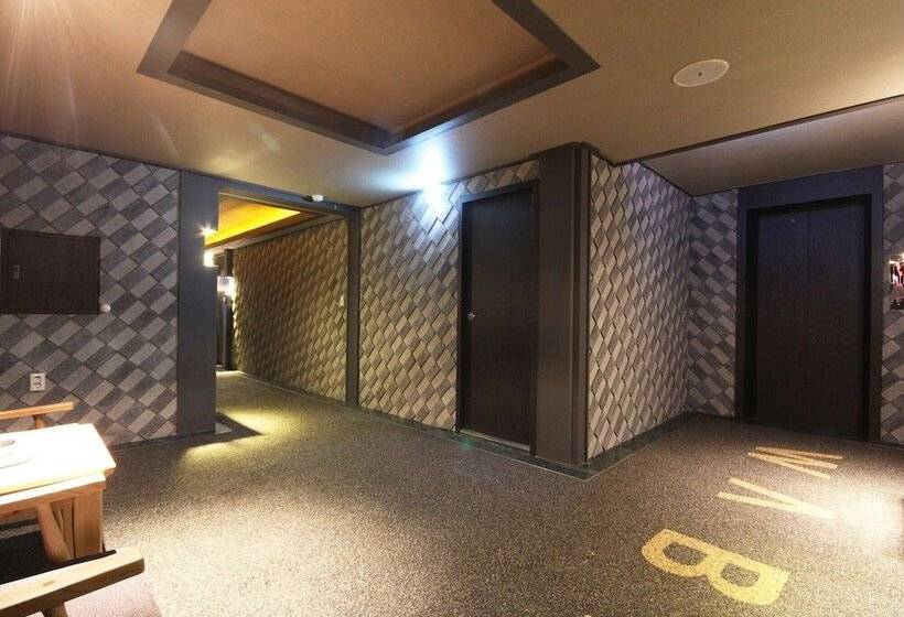 فندق على الطريق Busan Suyeong S