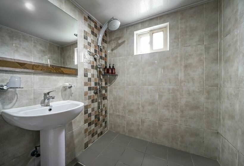 فندق على الطريق Busan Suyeong S