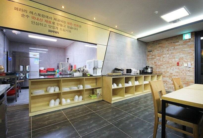 فندق على الطريق Gwangju Cheomdan Ferrari