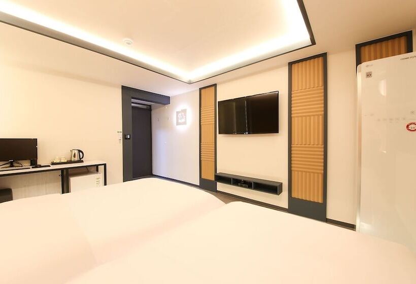 汽车旅馆  Gwangju Sinan Yeogiseo Jaja