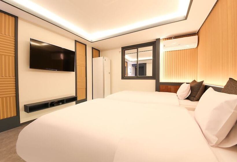 汽车旅馆  Gwangju Sinan Yeogiseo Jaja