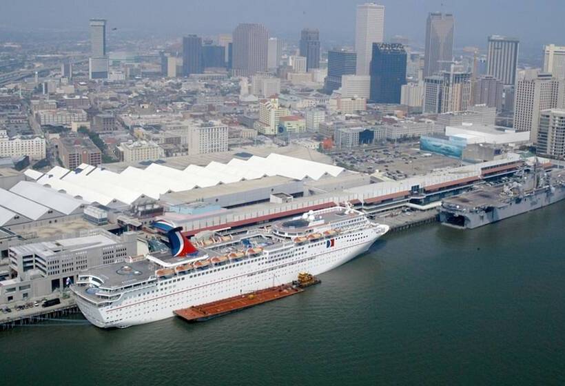 Peaceful Condo Near Bourbon Street