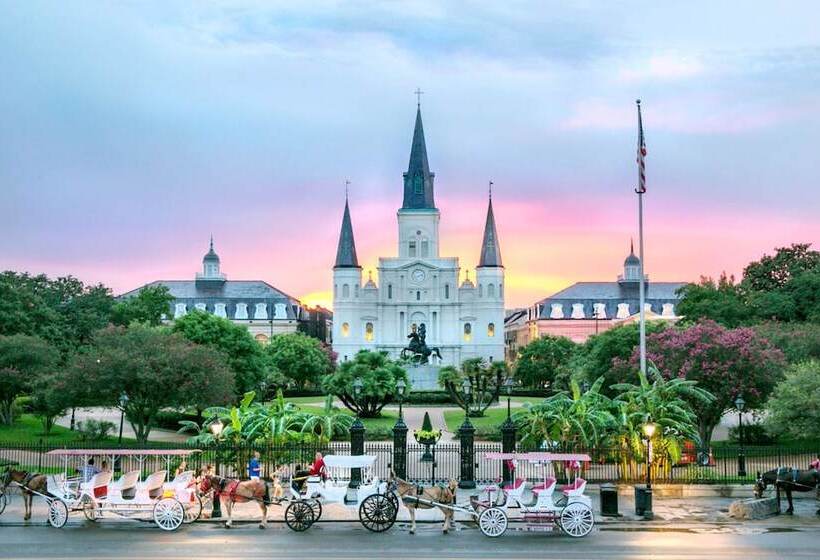 Peaceful Condo Near Bourbon Street