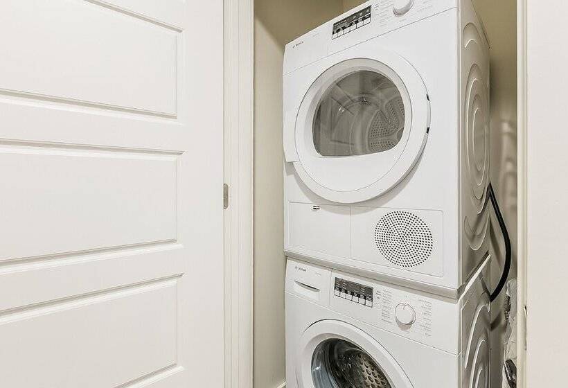 Peaceful Condo Near Bourbon Street