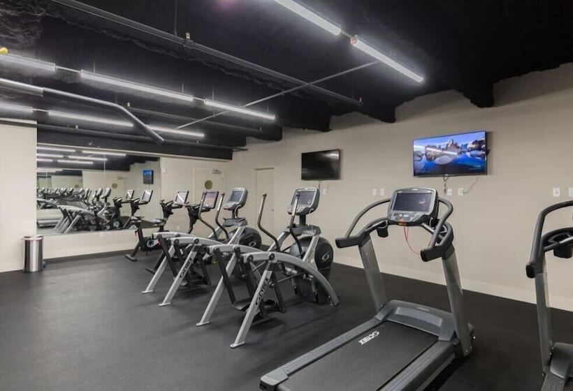 Peaceful Condo Near Bourbon Street