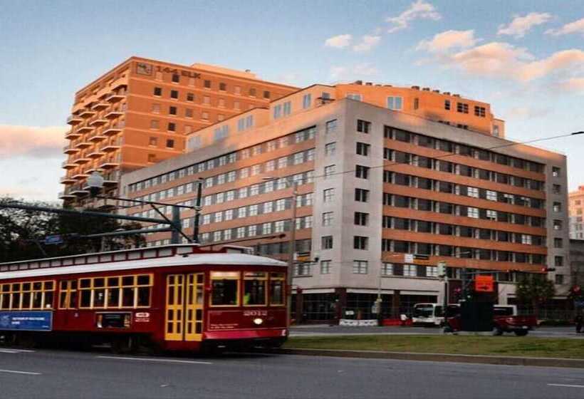 Peaceful Condo Near Bourbon Street