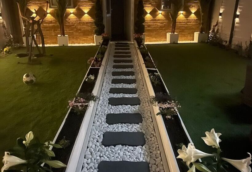 بنسيون North Avenue Guest House Ltd, Heathrow Airport Free Parking