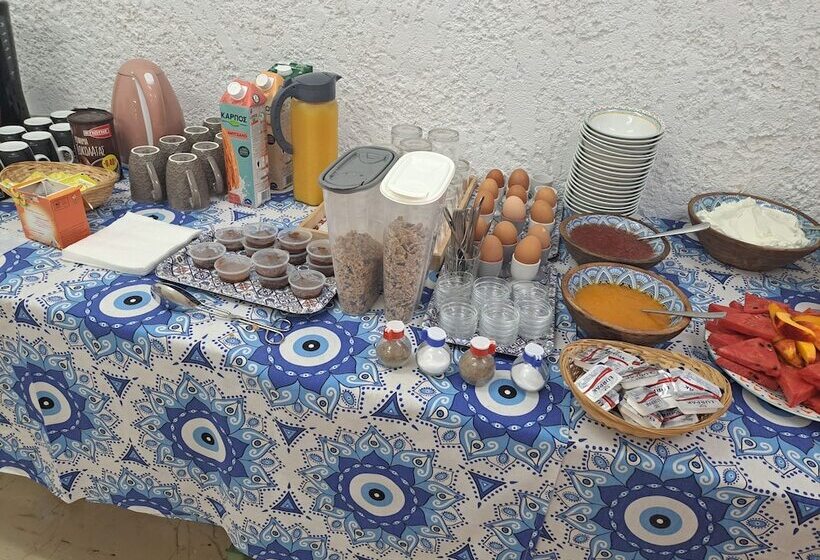 پانسیون Almira Inn