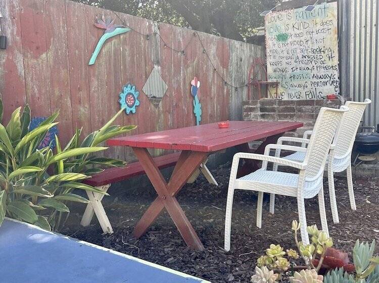 بنسيون B Love S Guest House