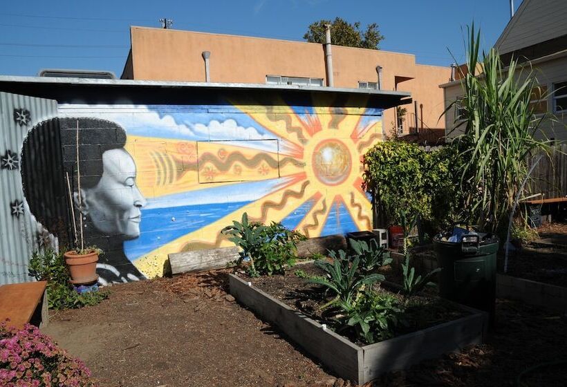 بنسيون B Love S Guest House