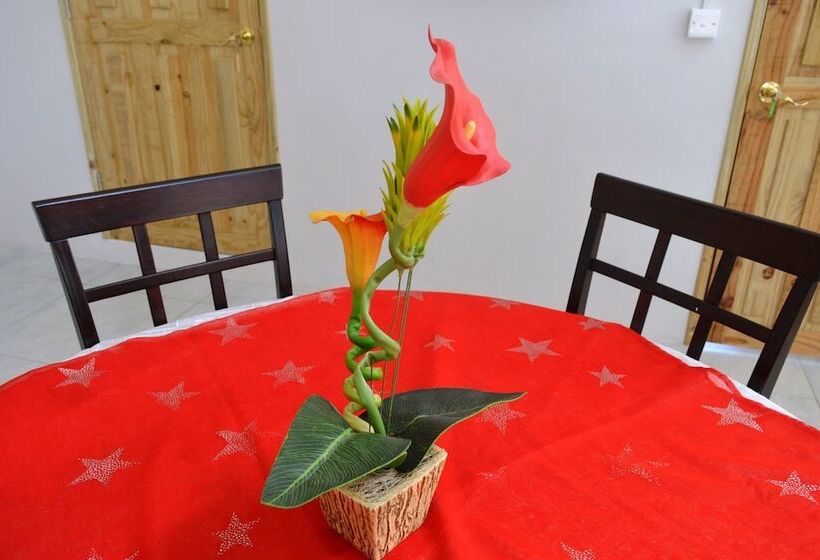 膳宿费 Domaine Les Rosiers Guest House