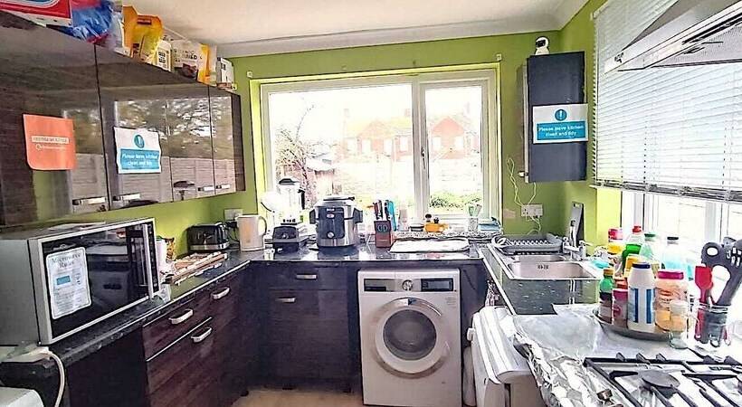 پانسیون Excessivedemand