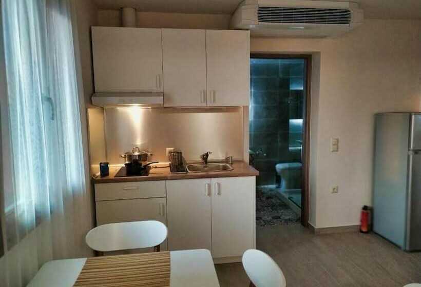 פנסיון Guesthouse Kastelia