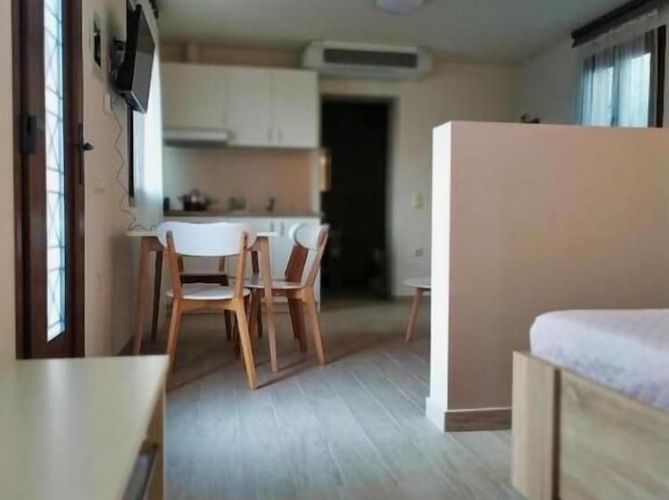 פנסיון Guesthouse Kastelia