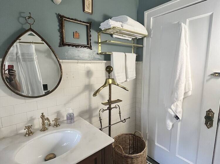 膳宿费 Harbinson House