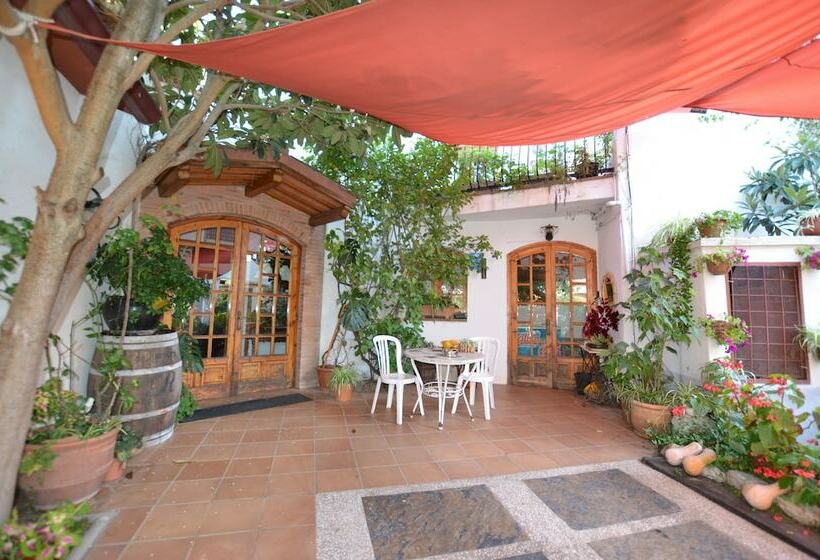 פנסיון Hostal Can Nofre