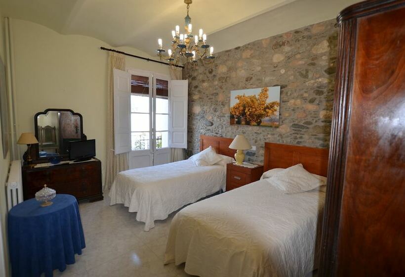 펜션 Hostal Can Nofre