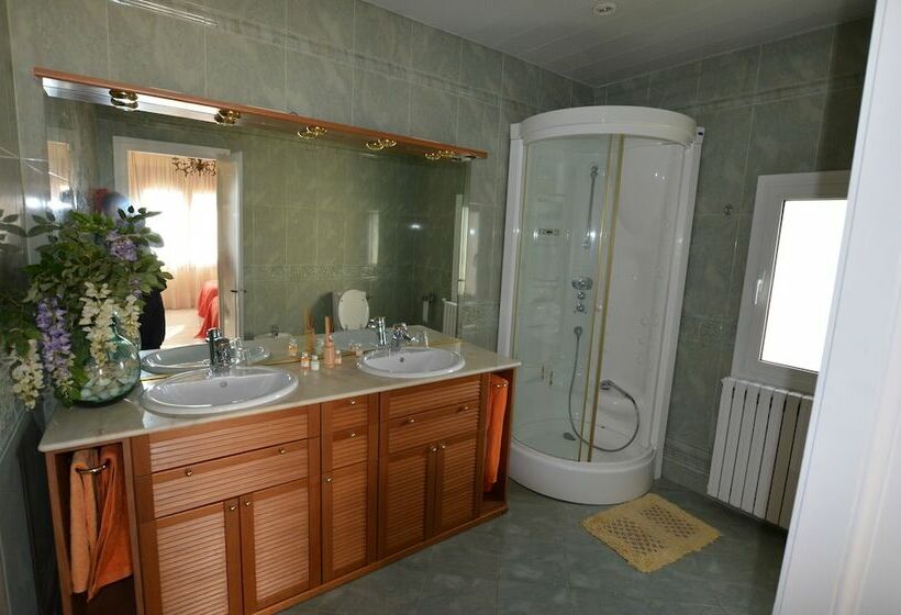 펜션 Hostal Can Nofre