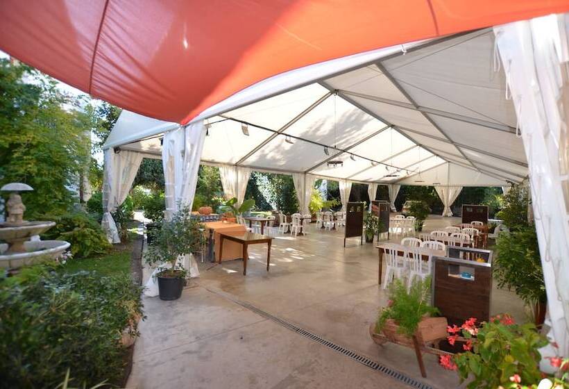 펜션 Hostal Can Nofre