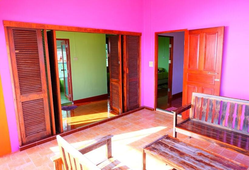 펜션 Khuntim Homestay Koh Rat