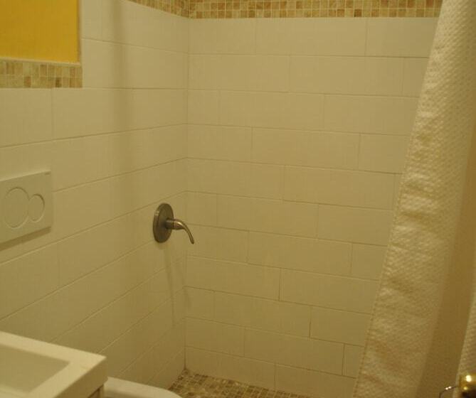 Пансион Ewr Airport Motel House Newark Nj