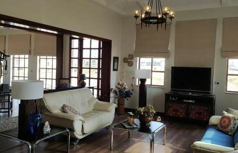 Pension Nirvanica Chamber