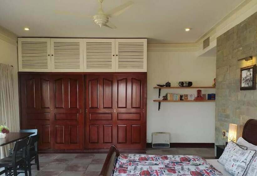 Pension Nirvanica Chamber