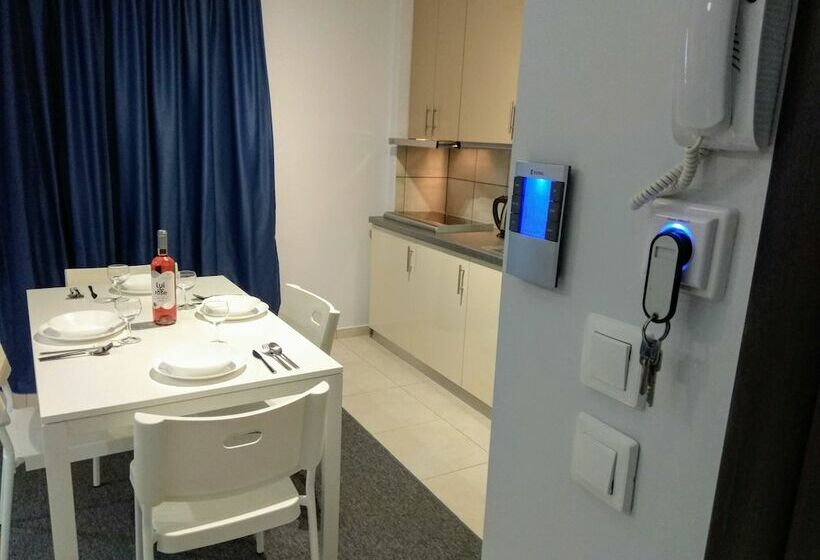 פנסיון Olympus House