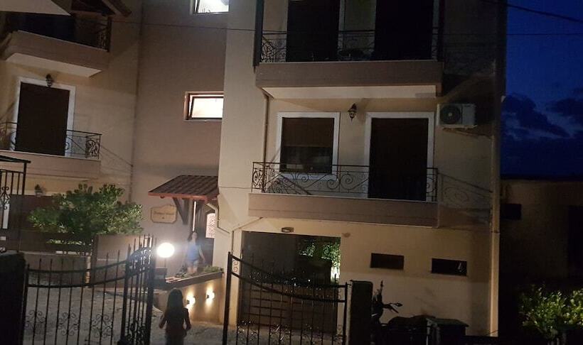 פנסיון Olympus House