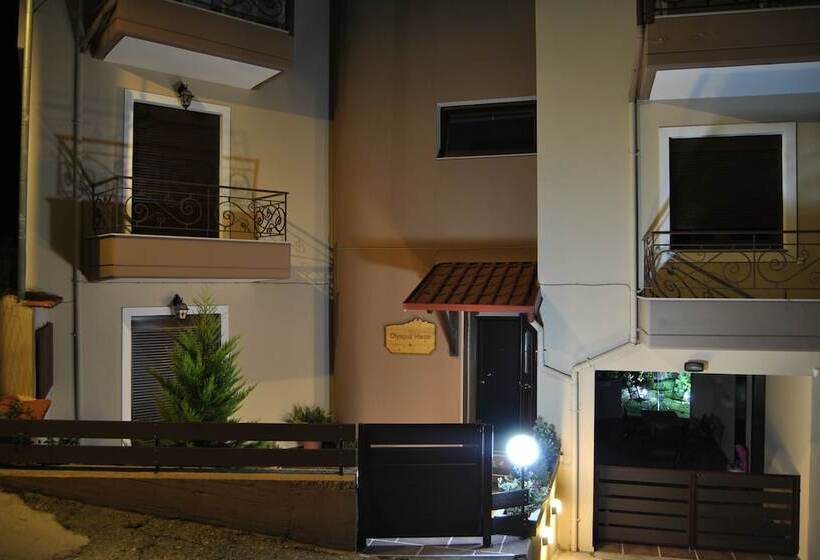 פנסיון Olympus House