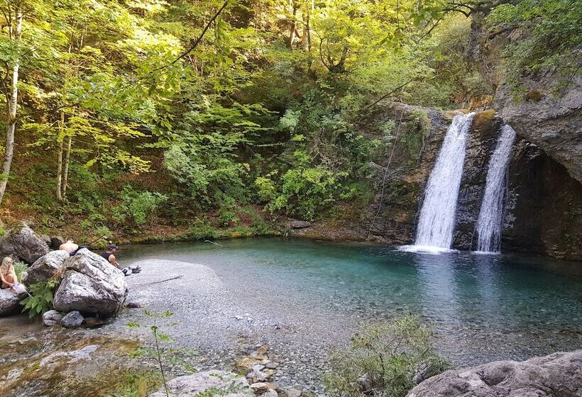 פנסיון Olympus House