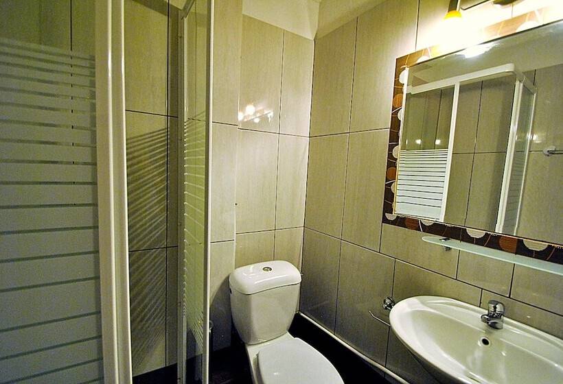 פנסיון Olympus House