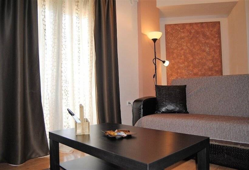 פנסיון Olympus House