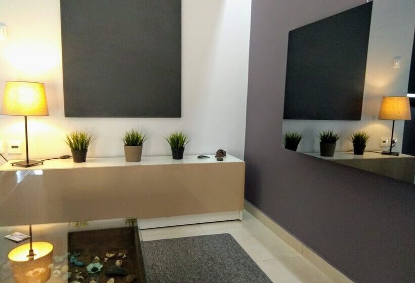 פנסיון Olympus House