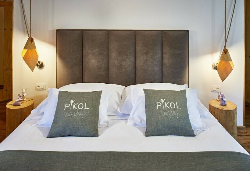 پانسیون Pikol Lake Village Premium Glamping